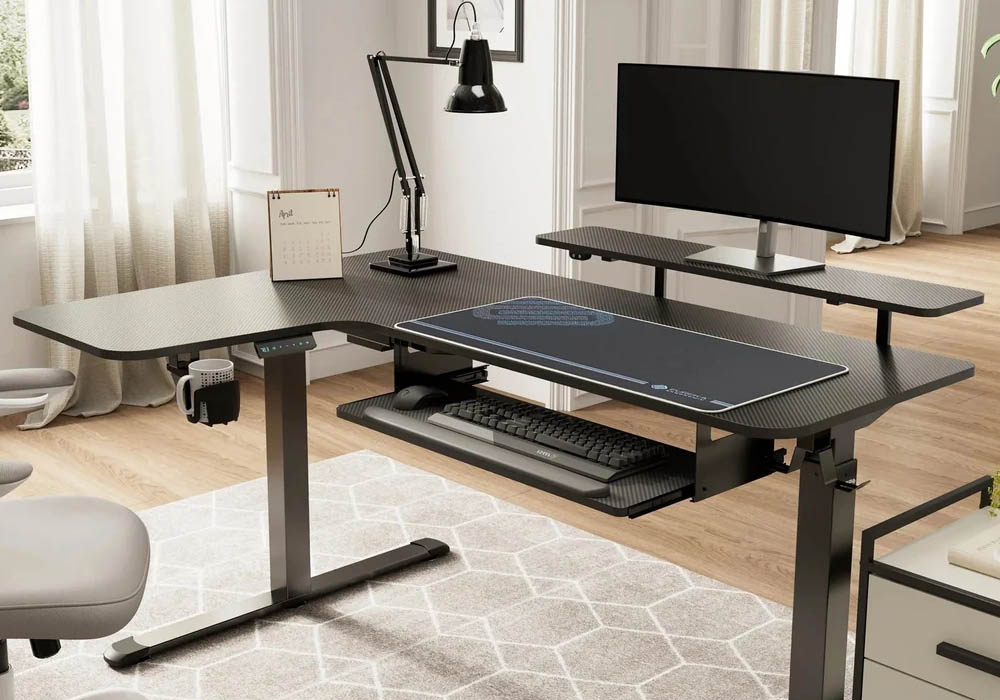 5 Features to Check Before Buying Industrial Desks for Your Workplace