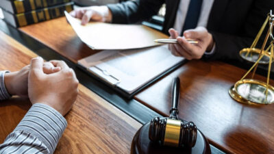 5 Red Flags to Watch Out for When Hiring Legal Representation