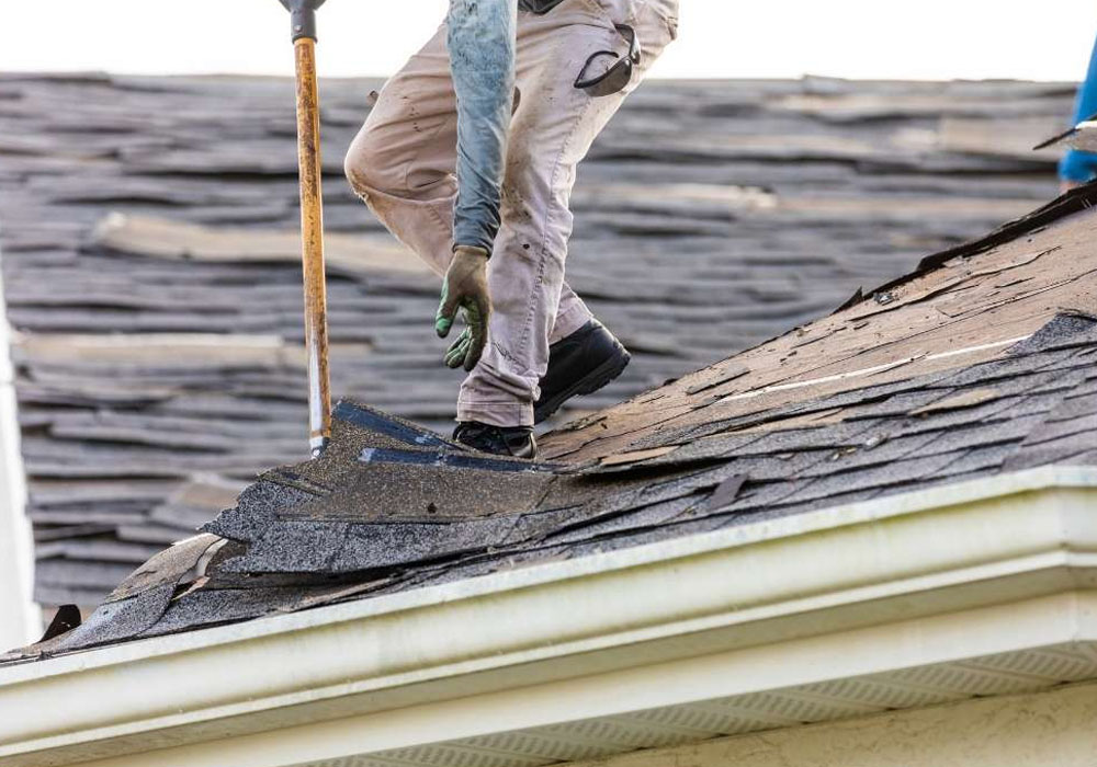 How Roofing Companies in Chantilly Restore Architectural Shingles After Storm Damage