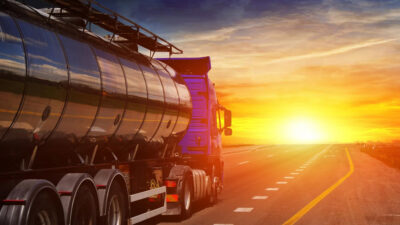 5 Critical Factors to Consider When Shipping Bulk Liquids