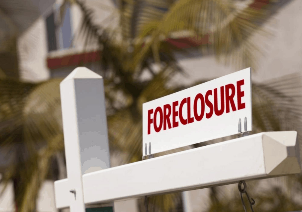How Selling Your Home Before Foreclosure May Protect Your Credit in Atlanta