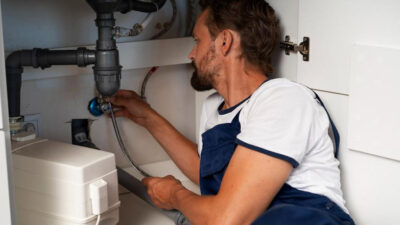 What Experts Check During Water Leak Detection Inspections