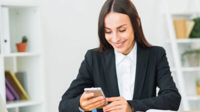 What Features Should an Enterprise Look for in a Performance SMS Platform