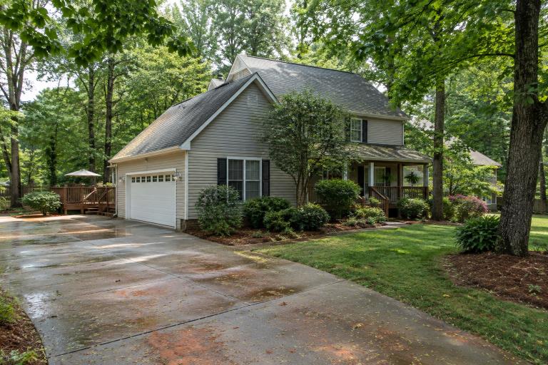 How Rock Hill South Carolina Homeowners Can Choose the Right Exterior Cleaning Method